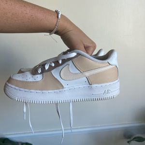 New with box. Each order, hand painted. Want lighter color earth tones? lmk!